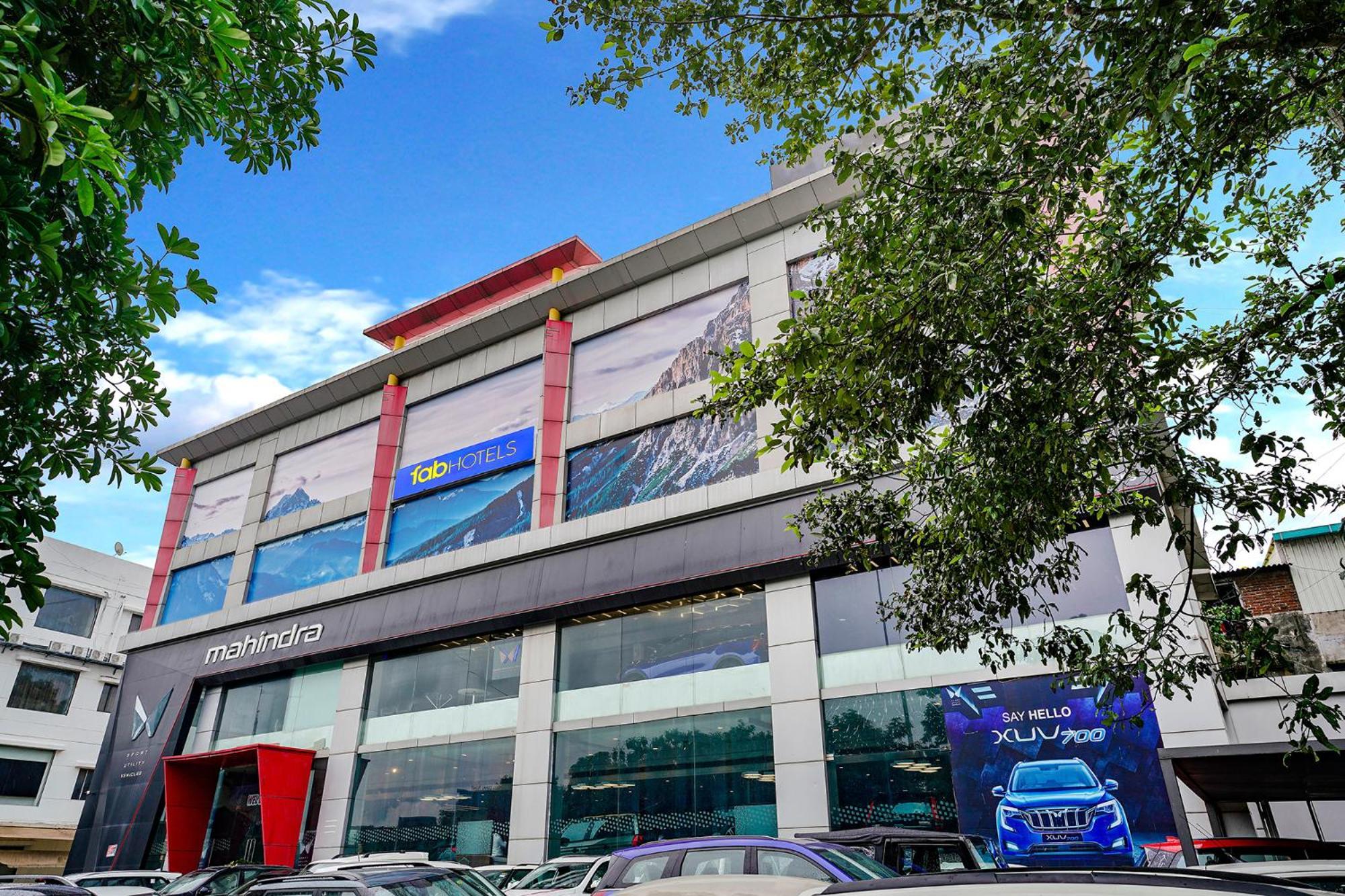 Fabhotel Lotus I Surat Bagian luar foto